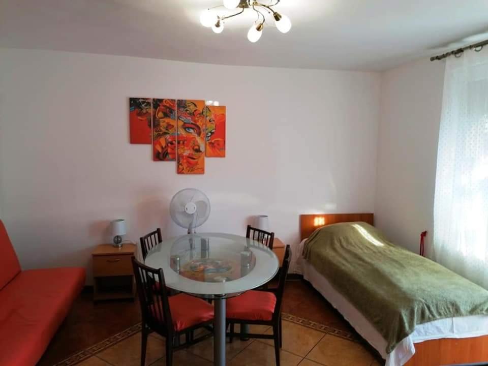 Hostel Pascalis Alesd Oda fotoğraf